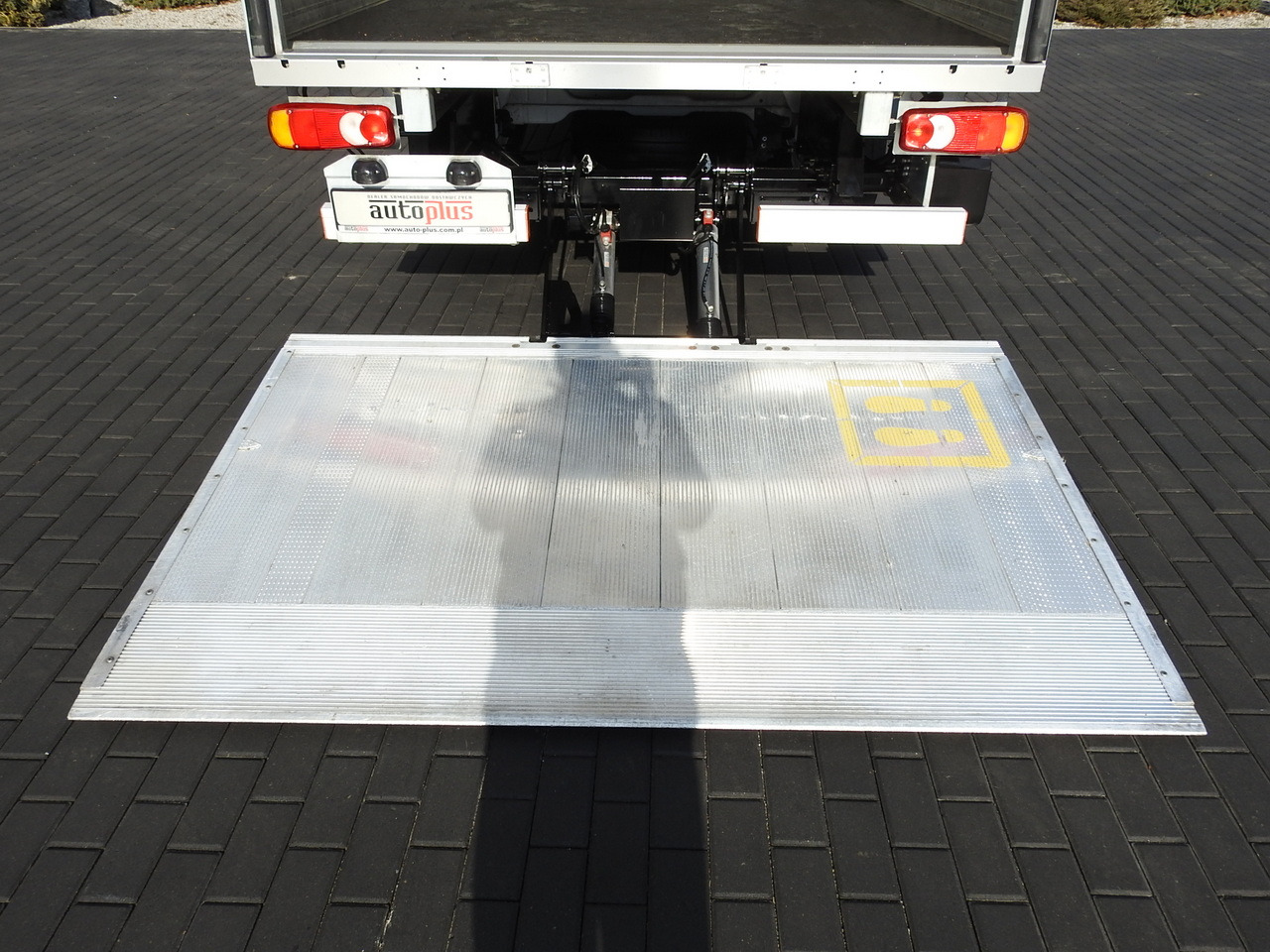 Dostavno vozilo sa zatvorenim sandukom FIAT DUCATO  BOX LIFT 8 PALLETS CRUISE CONTROL NAVIGATION LED LIGHTS AIR CONDITIONING  130HP: slika 22