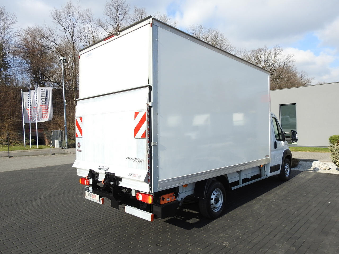 Dostavno vozilo sa zatvorenim sandukom FIAT DUCATO  BOX LIFT 8 PALLETS CRUISE CONTROL NAVIGATION LED LIGHTS AIR CONDITIONING  130HP: slika 12