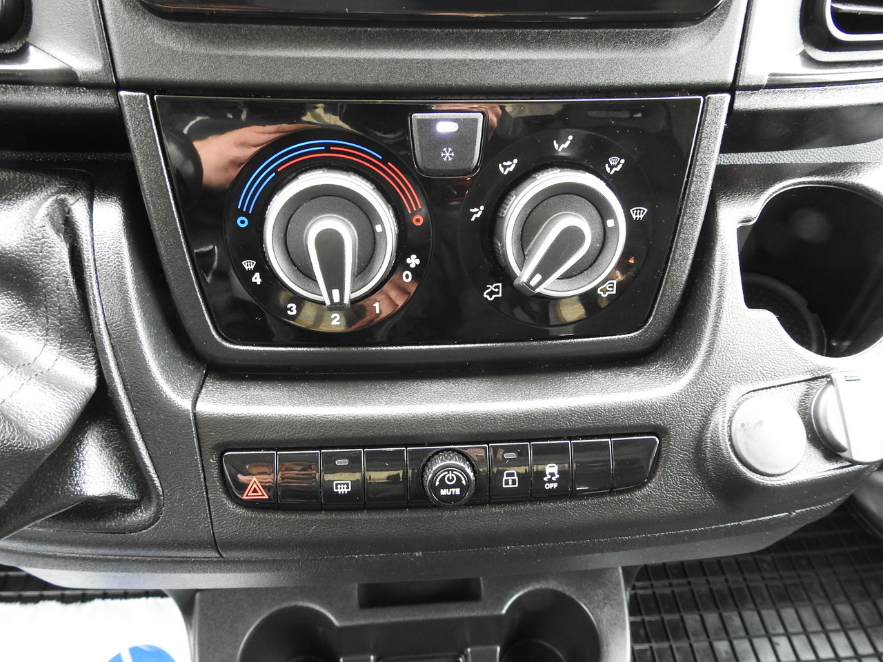 Lizing FIAT DUCATO  TARPAULIN 10 PALLETS WEBASTO CRUISE CONTROL AIR CONDITIONING  180HP FIAT DUCATO  TARPAULIN 10 PALLETS WEBASTO CRUISE CONTROL AIR CONDITIONING  180HP: slika 37