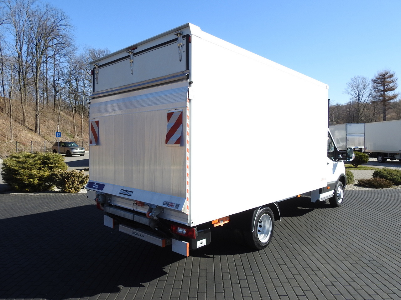 FORD TRANSIT  BOX LIFT 8 PALLETS TWIN WHEELS AIR CONDITIONING  130HP - Dostavno vozilo sa zatvorenim sandukom: slika 3 FORD TRANSIT  BOX LIFT 8 PALLETS TWIN WHEELS AIR CONDITIONING  130HP - Dostavno vozilo sa zatvorenim sandukom: slika 3