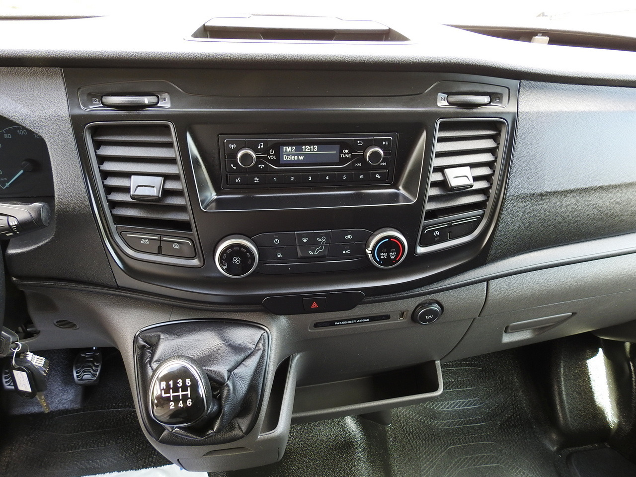 Dostavno vozilo hladnjača FORD TRANSIT REGRIGERATOR BOX 0*C POWER SUPPLY 230V CRUISE CONTROL AIR CONDITIONING TWIN WHEELS  170HP: slika 41