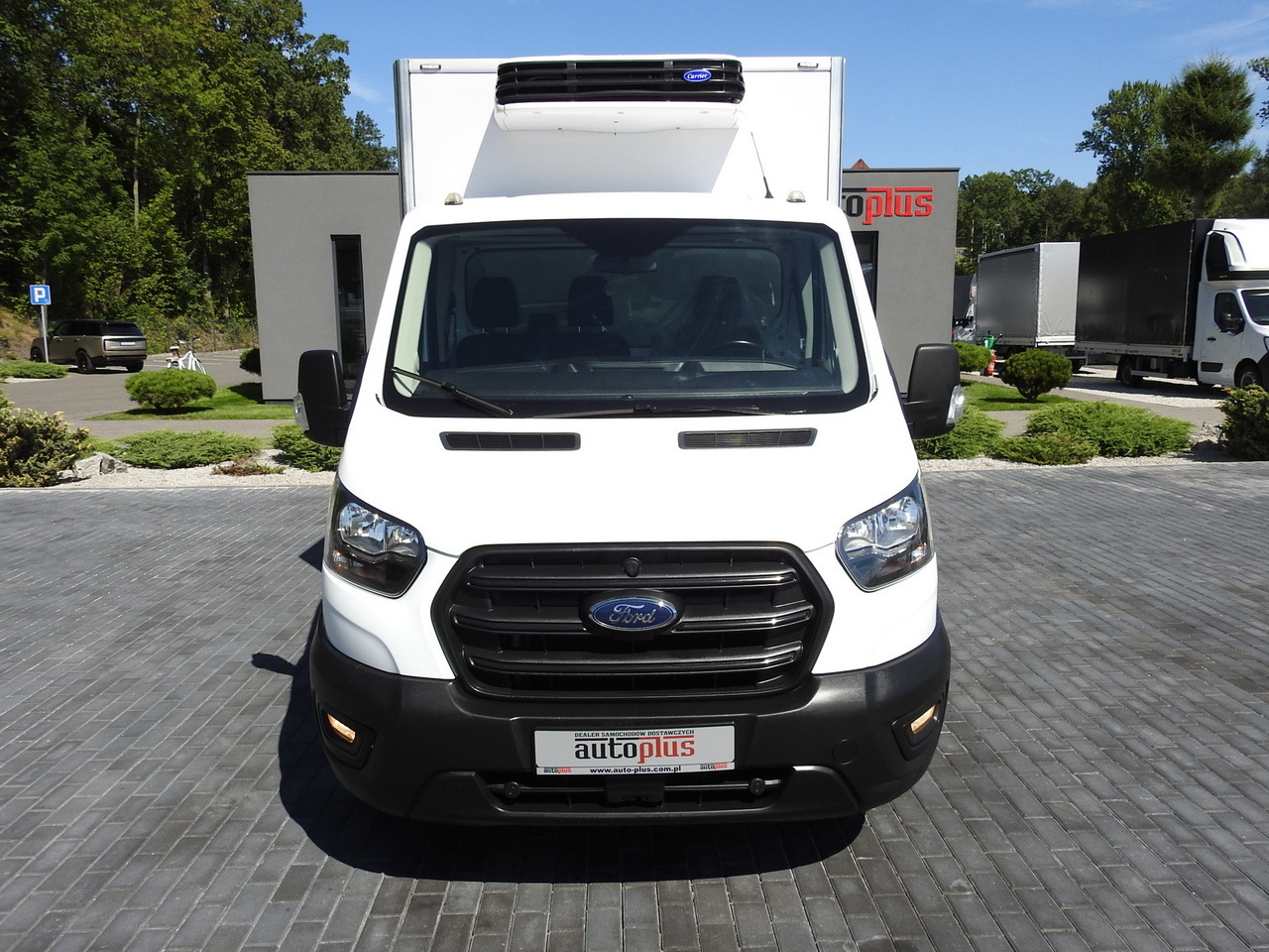 FORD TRANSIT REGRIGERATOR BOX 0*C POWER SUPPLY 230V CRUISE CONTROL AIR CONDITIONING TWIN WHEELS 170HP - Dostavno vozilo hladnjača: slika 5 FORD TRANSIT REGRIGERATOR BOX 0*C POWER SUPPLY 230V CRUISE CONTROL AIR CONDITIONING TWIN WHEELS 170HP - Dostavno vozilo hladnjača: slika 5