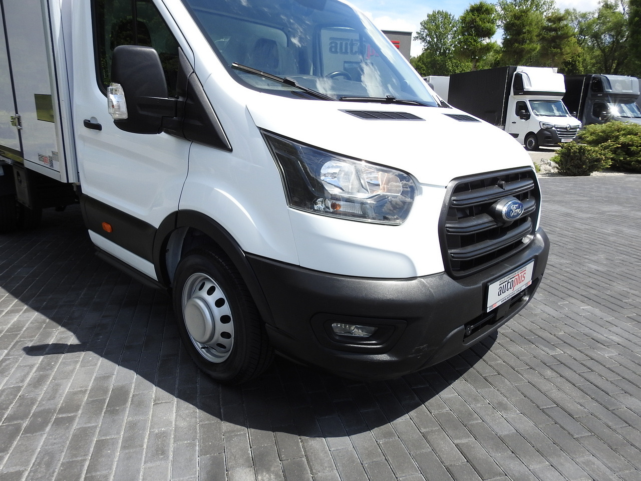 Dostavno vozilo hladnjača FORD TRANSIT REGRIGERATOR BOX 0*C POWER SUPPLY 230V CRUISE CONTROL AIR CONDITIONING TWIN WHEELS  170HP: slika 21