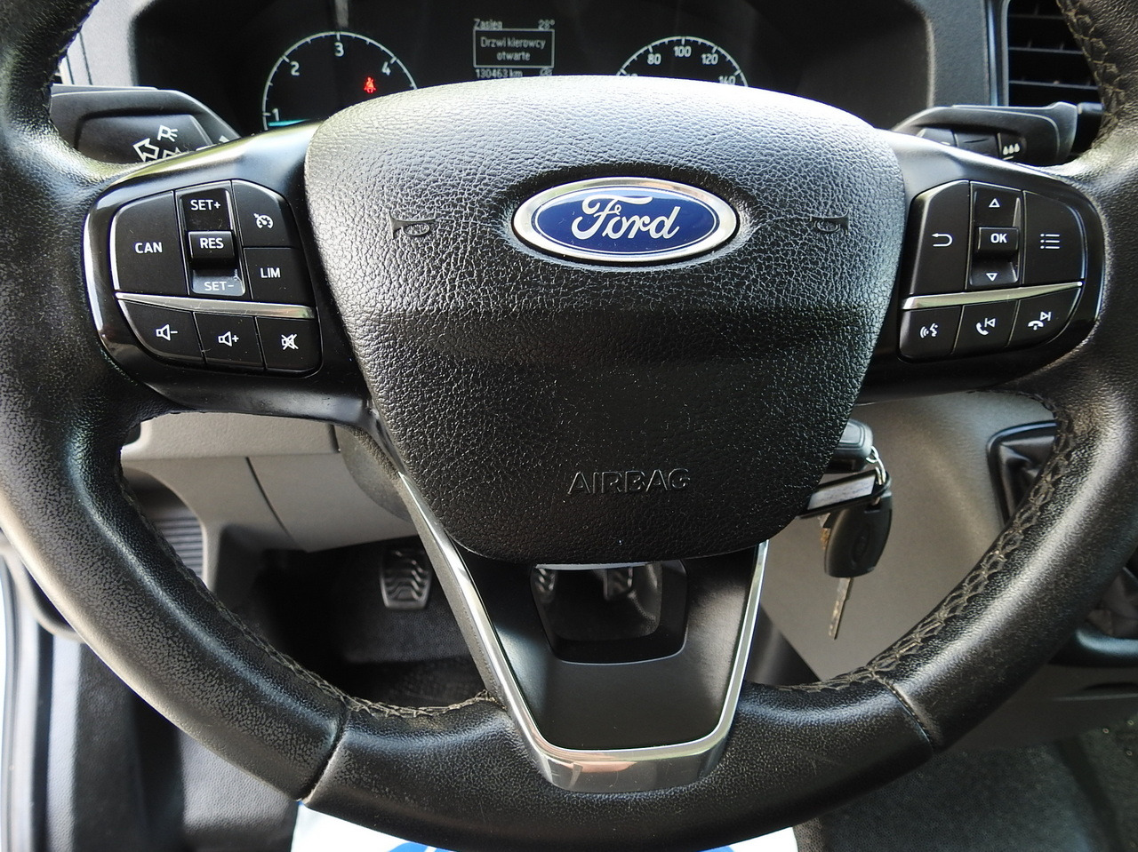 Dostavno vozilo hladnjača FORD TRANSIT REGRIGERATOR BOX 0*C POWER SUPPLY 230V CRUISE CONTROL AIR CONDITIONING TWIN WHEELS  170HP: slika 36