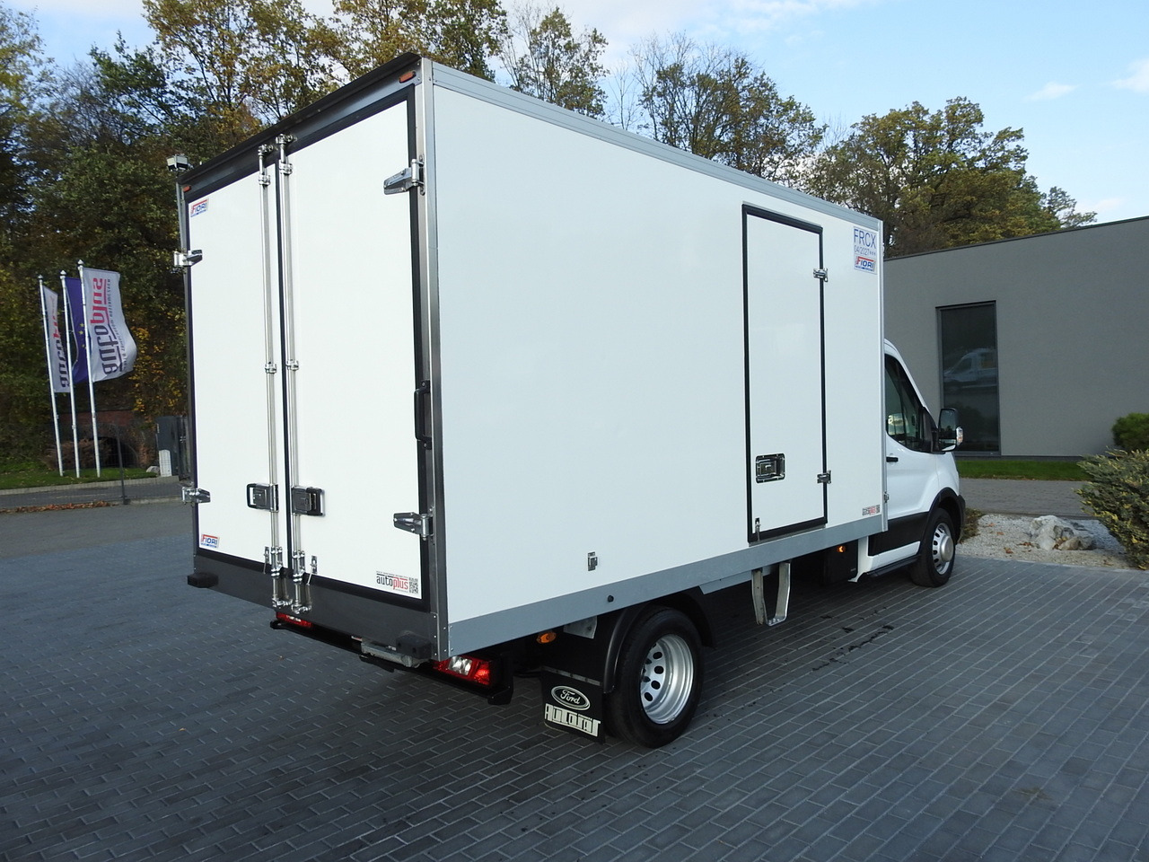 Dostavno vozilo hladnjača FORD TRANSIT REGRIGERATOR BOX -10*C POWER SUPPLY 230V CRUISE CONTROL AIR CONDITIONING LED LIGHTS PNEUMATICS TWIN WHEELS  130HP: slika 14