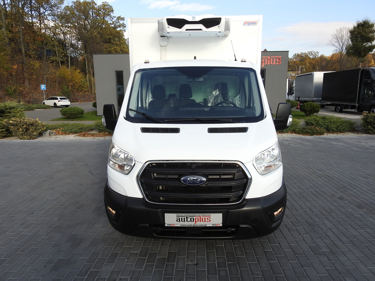 FORD TRANSIT REGRIGERATOR BOX -10*C POWER SUPPLY 230V CRUISE CONTROL AIR CONDITIONING LED LIGHTS PNEUMATICS TWIN WHEELS 130HP - Dostavno vozilo hladnjača: slika 5 FORD TRANSIT REGRIGERATOR BOX -10*C POWER SUPPLY 230V CRUISE CONTROL AIR CONDITIONING LED LIGHTS PNEUMATICS TWIN WHEELS 130HP - Dostavno vozilo hladnjača: slika 5