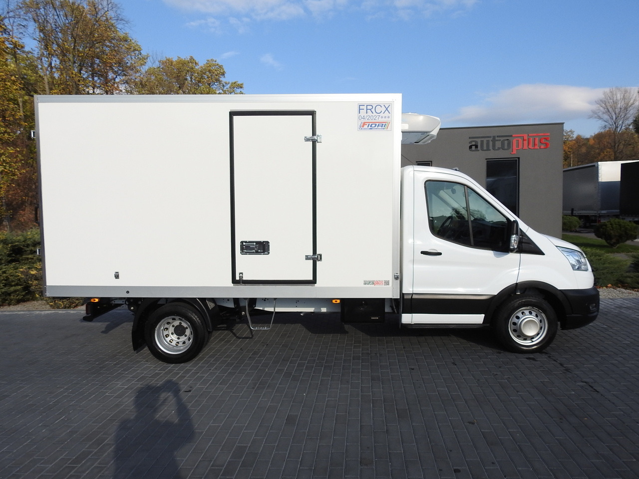 Dostavno vozilo hladnjača FORD TRANSIT REGRIGERATOR BOX -10*C POWER SUPPLY 230V CRUISE CONTROL AIR CONDITIONING LED LIGHTS PNEUMATICS TWIN WHEELS  130HP: slika 7