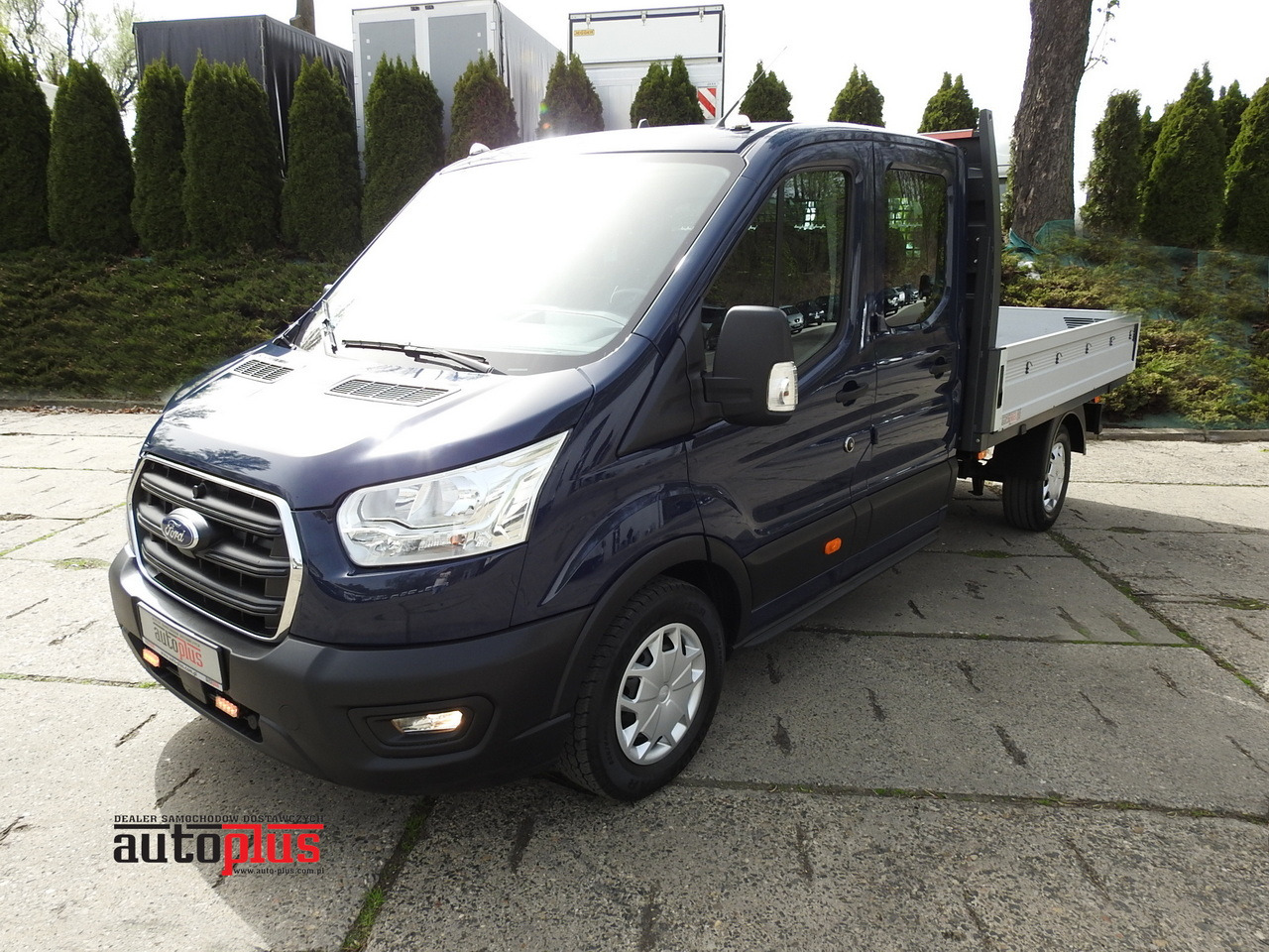 Dostavno vozilo sa duplom kabinom FORD TRANSIT STAKE BODY DOUBLE CABIN DOKA 7 SEATS CRUISE CONTROL AIR CONDITIONING LED LIGHTS  130HP: slika 1