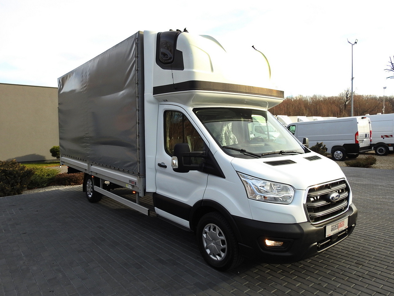 FORD TRANSIT TARPAULIN 10 PALLETS WEBASTO CRUISE CONTROL AIR CONDITIONING LED LIGHTS 160HP - Dostavno vozilo sa ceradom: slika 4 FORD TRANSIT TARPAULIN 10 PALLETS WEBASTO CRUISE CONTROL AIR CONDITIONING LED LIGHTS 160HP - Dostavno vozilo sa ceradom: slika 4
