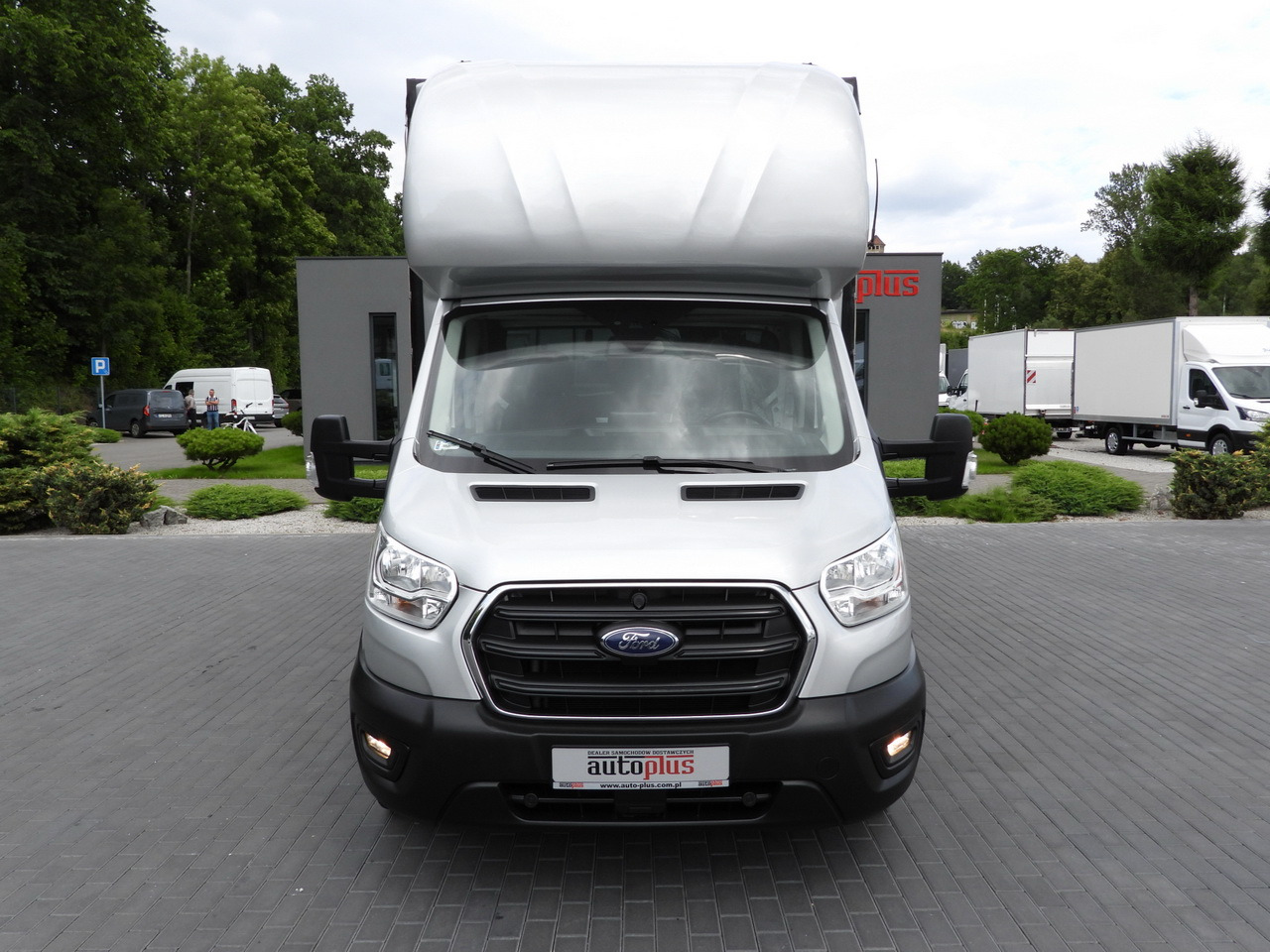 FORD TRANSIT TARPAULIN 10 PALLETS WEBASTO CRUISE CONTROL LED LIGHTS PNEUMATICS AIR CONDITIONING 160HP - Dostavno vozilo sa ceradom: slika 5 FORD TRANSIT TARPAULIN 10 PALLETS WEBASTO CRUISE CONTROL LED LIGHTS PNEUMATICS AIR CONDITIONING 160HP - Dostavno vozilo sa ceradom: slika 5