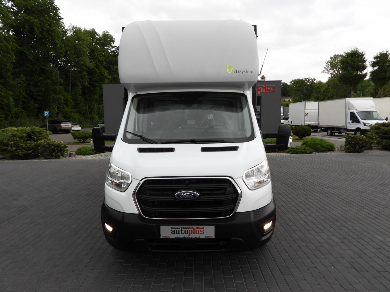 FORD TRANSIT TARPAULIN 10 PALLETS WEBASTO CRUISE CONTROL LED LIGHTS PNEUMATICS AIR CONDITIONING 160HP - Dostavno vozilo sa ceradom: slika 5 FORD TRANSIT TARPAULIN 10 PALLETS WEBASTO CRUISE CONTROL LED LIGHTS PNEUMATICS AIR CONDITIONING 160HP - Dostavno vozilo sa ceradom: slika 5