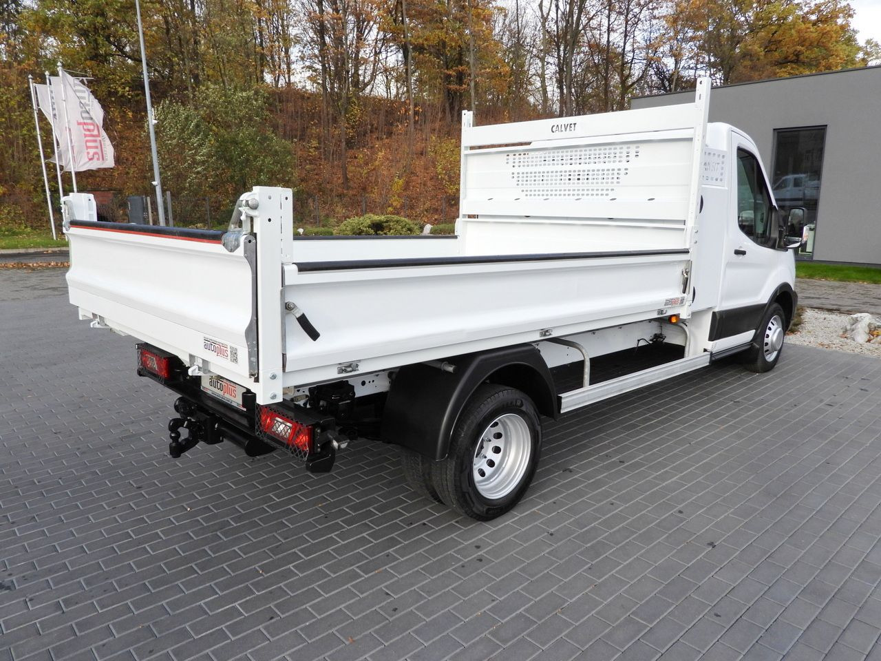 FORD TRANSIT TIPPER CRUISE CONTROL LED LIGHTS TWIN WHEELS AIR CONDITIONING 130HP - Dostavno vozilo kiper: slika 3 FORD TRANSIT TIPPER CRUISE CONTROL LED LIGHTS TWIN WHEELS AIR CONDITIONING 130HP - Dostavno vozilo kiper: slika 3