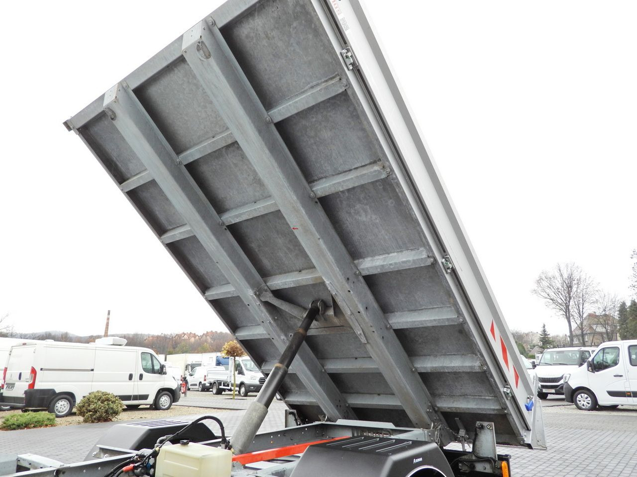 Dostavno vozilo kiper FORD TRANSIT TIPPER DOUBLE CABIN DOKA 6 SEATS CRUISE CONTROL LED LIGHTS TWIN WHEELS AIR CONDITIONING  170HP: slika 24