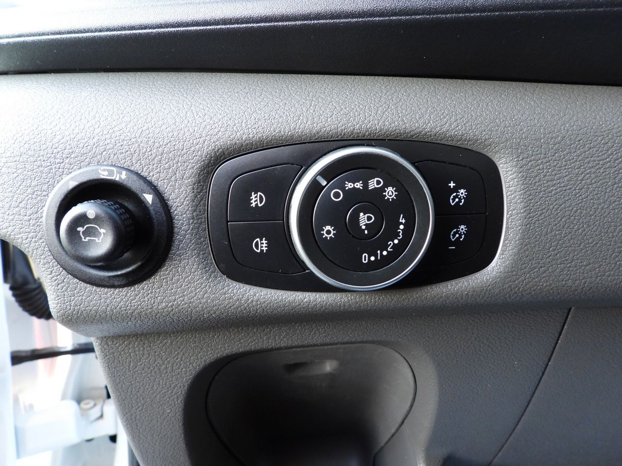 Dostavno vozilo kiper FORD TRANSIT TIPPER DOUBLE CABIN DOKA 6 SEATS CRUISE CONTROL LED LIGHTS TWIN WHEELS AIR CONDITIONING  170HP: slika 28