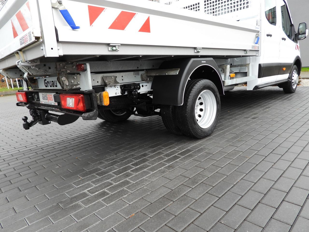 Dostavno vozilo kiper FORD TRANSIT TIPPER DOUBLE CABIN DOKA 6 SEATS CRUISE CONTROL LED LIGHTS TWIN WHEELS AIR CONDITIONING  170HP: slika 17