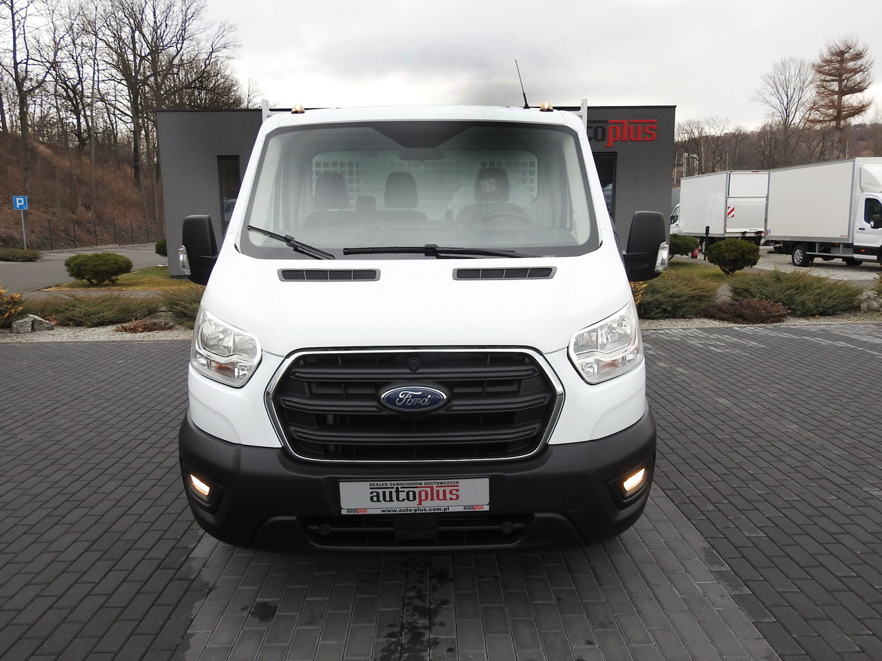 FORD TRANSIT TIPPER LED LIGHTS TWIN WHEELS AIR CONDITIONING 130HP - Dostavno vozilo kiper: slika 5 FORD TRANSIT TIPPER LED LIGHTS TWIN WHEELS AIR CONDITIONING 130HP - Dostavno vozilo kiper: slika 5