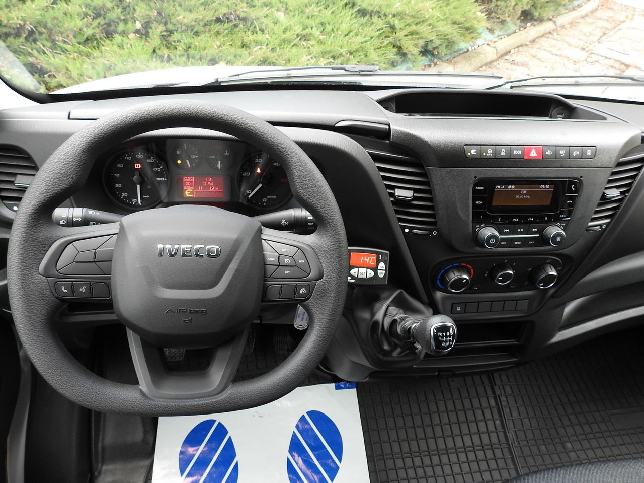 Novu Dostavno vozilo hladnjača IVECO DAILY 35S16 NEW REGRIGERATOR BOX -10*C 8 PALLETS HEATING FUNCTION POWER SUPPLY 230V CRUISE CONTROL AIR CONDITIONING 160HP: slika 35