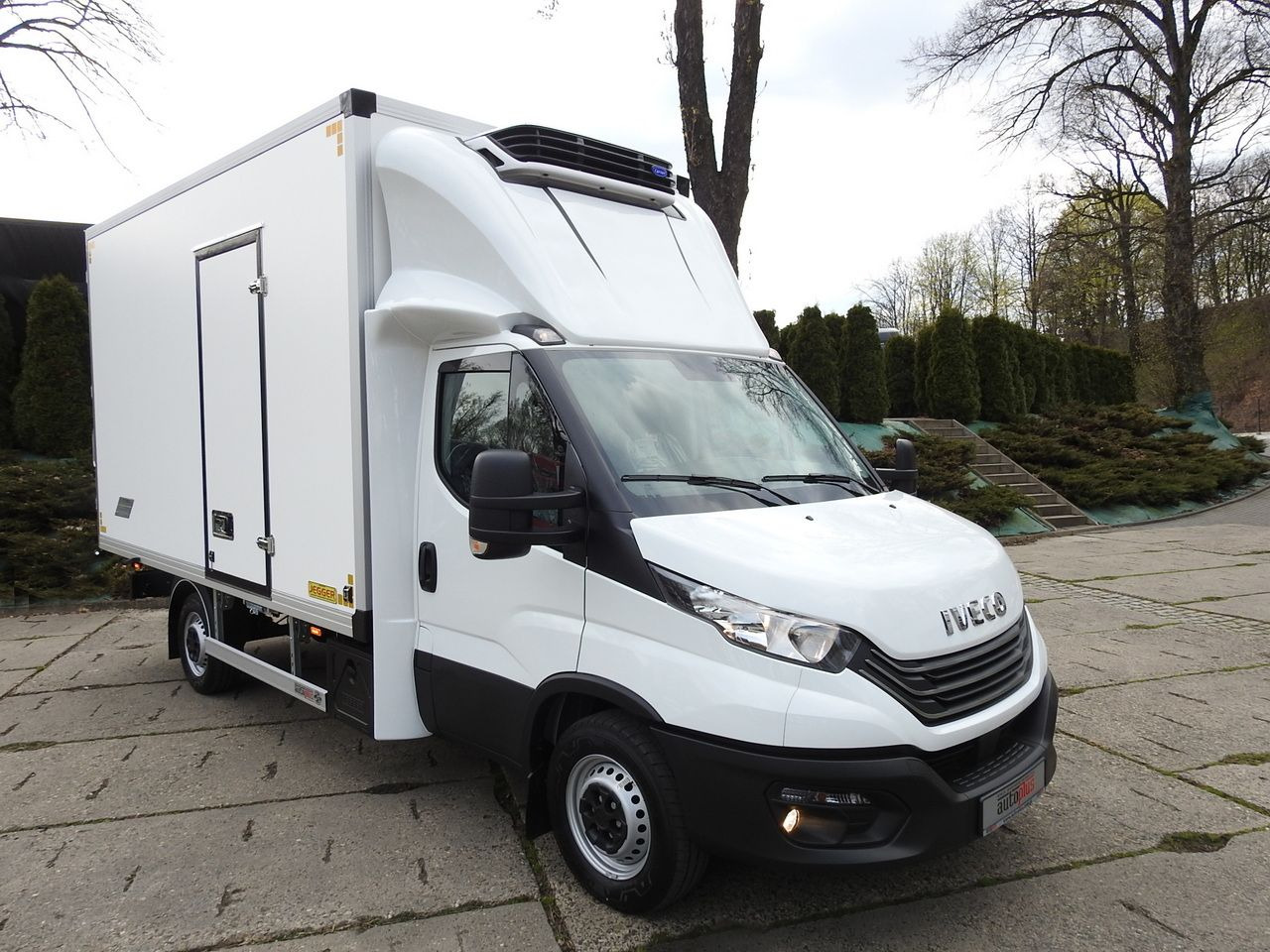 Novu Dostavno vozilo hladnjača IVECO DAILY 35S16 NEW REGRIGERATOR BOX -10*C 8 PALLETS HEATING FUNCTION POWER SUPPLY 230V CRUISE CONTROL AIR CONDITIONING 160HP: slika 23