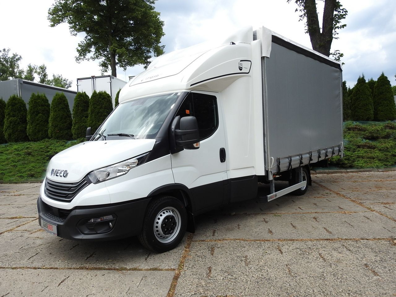 Novu Dostavno vozilo sa ceradom IVECO DAILY 35S18 NEW TARPAULIN WEBASTO CRUISE CONTROL AIR CONDITIONING 180HP: slika 23
