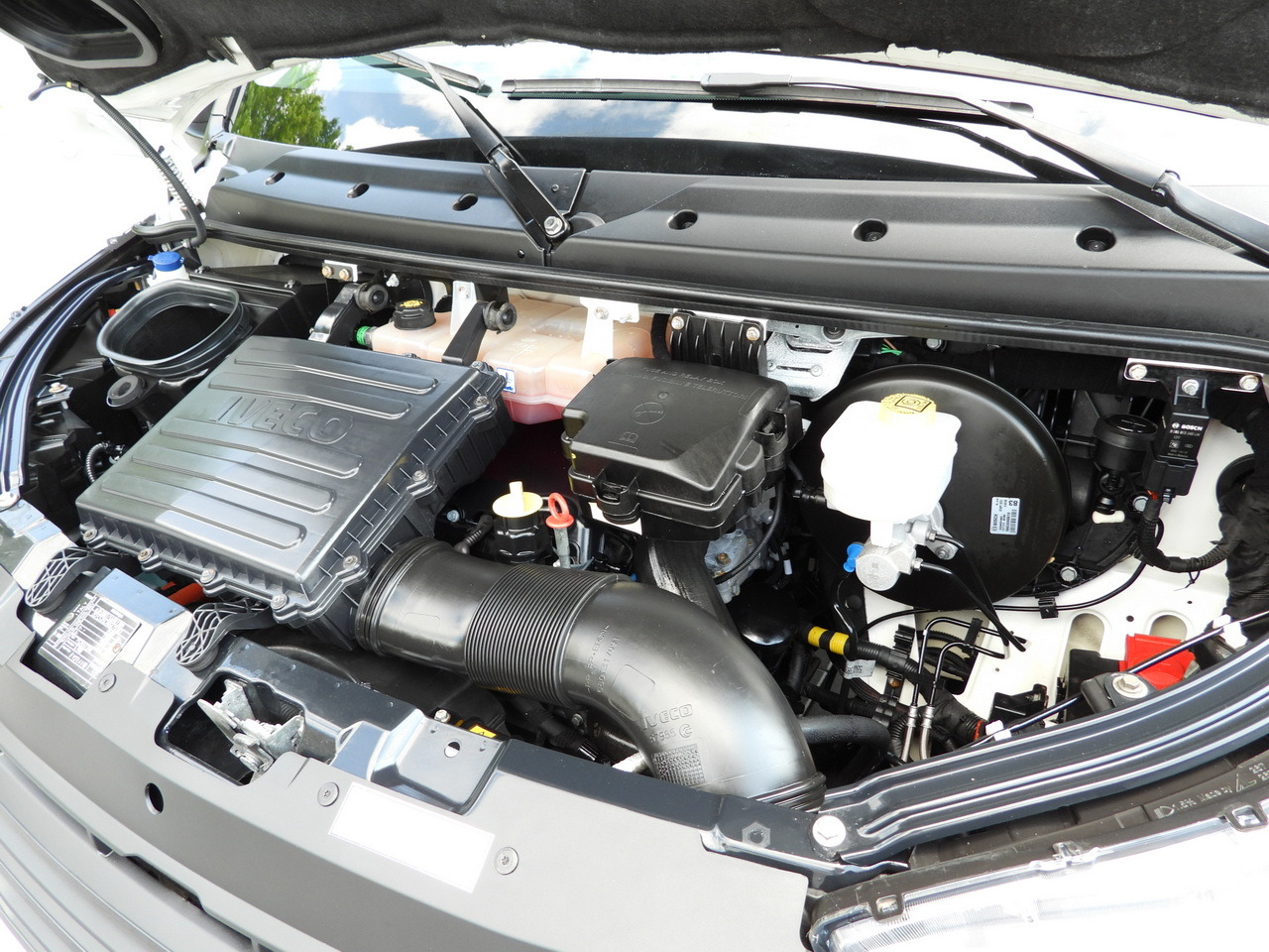 Lizing IVECO DAILY 35S18 TARPAULIN 10 PALLETS CRUISE CONTROL LED LIGHTS AIR CONDITIONING  180HP IVECO DAILY 35S18 TARPAULIN 10 PALLETS CRUISE CONTROL LED LIGHTS AIR CONDITIONING  180HP: slika 27