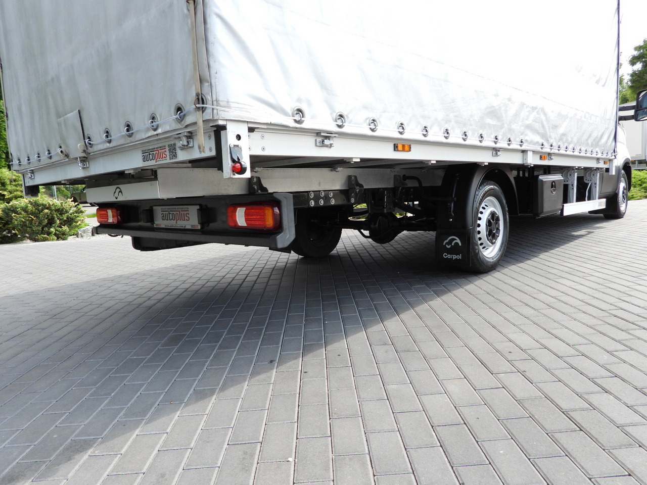 Lizing IVECO DAILY 35S18 TARPAULIN 10 PALLETS CRUISE CONTROL LED LIGHTS AIR CONDITIONING  180HP IVECO DAILY 35S18 TARPAULIN 10 PALLETS CRUISE CONTROL LED LIGHTS AIR CONDITIONING  180HP: slika 26