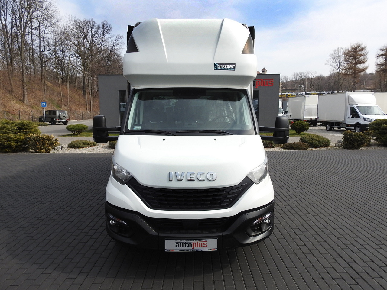 Dostavno vozilo sa ceradom IVECO DAILY  35S18 TARPAULIN 10 PALLETS WEBASTO CRUISE CONTROL AIR CONDITIONING  180HP: slika 5