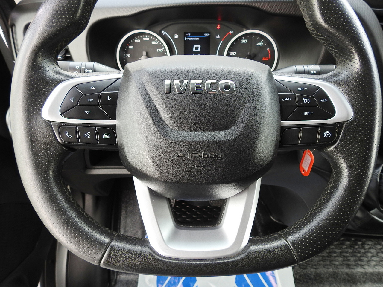 Dostavno vozilo sa ceradom IVECO DAILY  35S18 TARPAULIN 10 PALLETS WEBASTO CRUISE CONTROL AIR CONDITIONING  180HP: slika 32