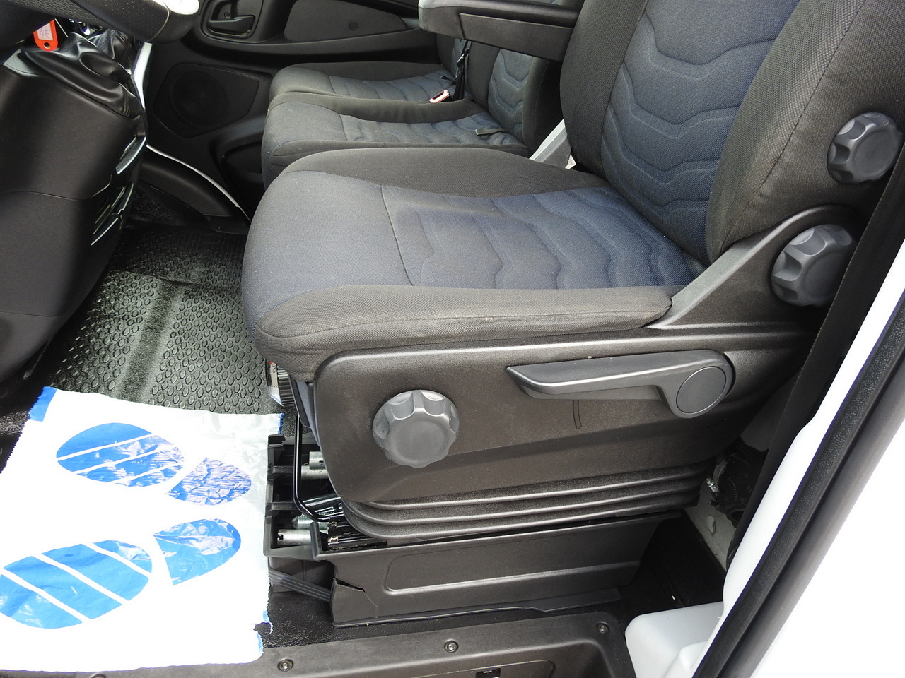 Dostavno vozilo sa ceradom IVECO DAILY  35S18 TARPAULIN 10 PALLETS WEBASTO CRUISE CONTROL AIR CONDITIONING  180HP: slika 30