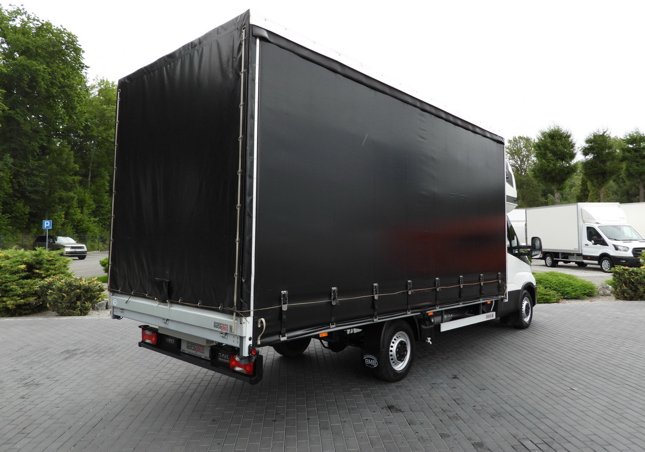 IVECO DAILY 35S18 TARPAULIN 10 PALLETS WEBASTO CRUISE CONTROL NAVIGATION LED LIGHTS AIR CONDITIONING 180HP - Dostavno vozilo sa ceradom: slika 3 IVECO DAILY 35S18 TARPAULIN 10 PALLETS WEBASTO CRUISE CONTROL NAVIGATION LED LIGHTS AIR CONDITIONING 180HP - Dostavno vozilo sa ceradom: slika 3