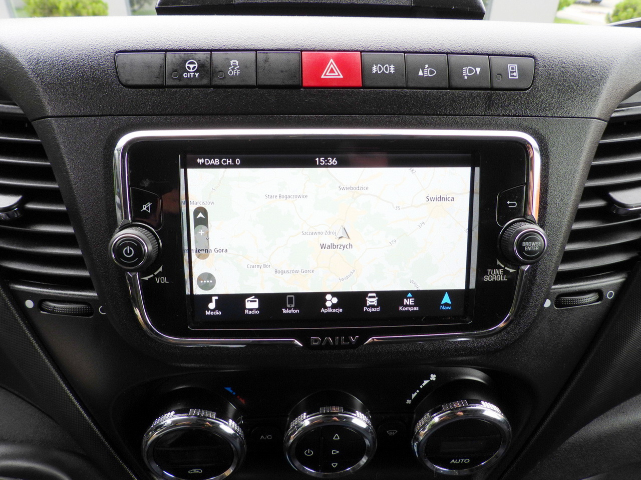 Lizing IVECO DAILY 35S18 TARPAULIN 10 PALLETS WEBASTO CRUISE CONTROL NAVIGATION LED LIGHTS AIR CONDITIONING  180HP IVECO DAILY 35S18 TARPAULIN 10 PALLETS WEBASTO CRUISE CONTROL NAVIGATION LED LIGHTS AIR CONDITIONING  180HP: slika 38