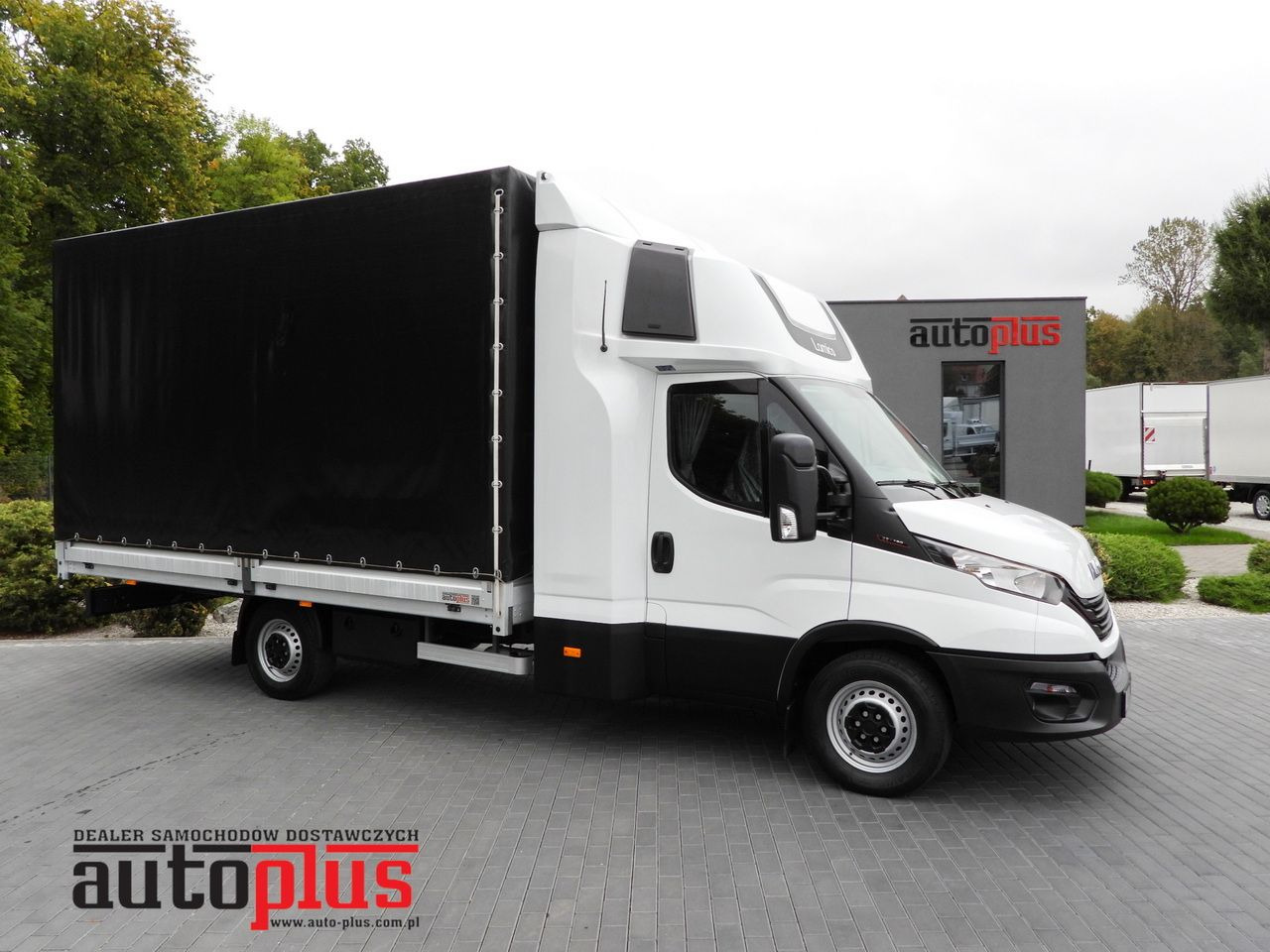 IVECO DAILY 35S18 TARPAULIN 10 PALLETS WEBASTO CRUISE CONTROL PNEUMATICS AIR CONDITIONING 180HP - Dostavno vozilo sa ceradom: slika 1 IVECO DAILY 35S18 TARPAULIN 10 PALLETS WEBASTO CRUISE CONTROL PNEUMATICS AIR CONDITIONING 180HP - Dostavno vozilo sa ceradom: slika 1