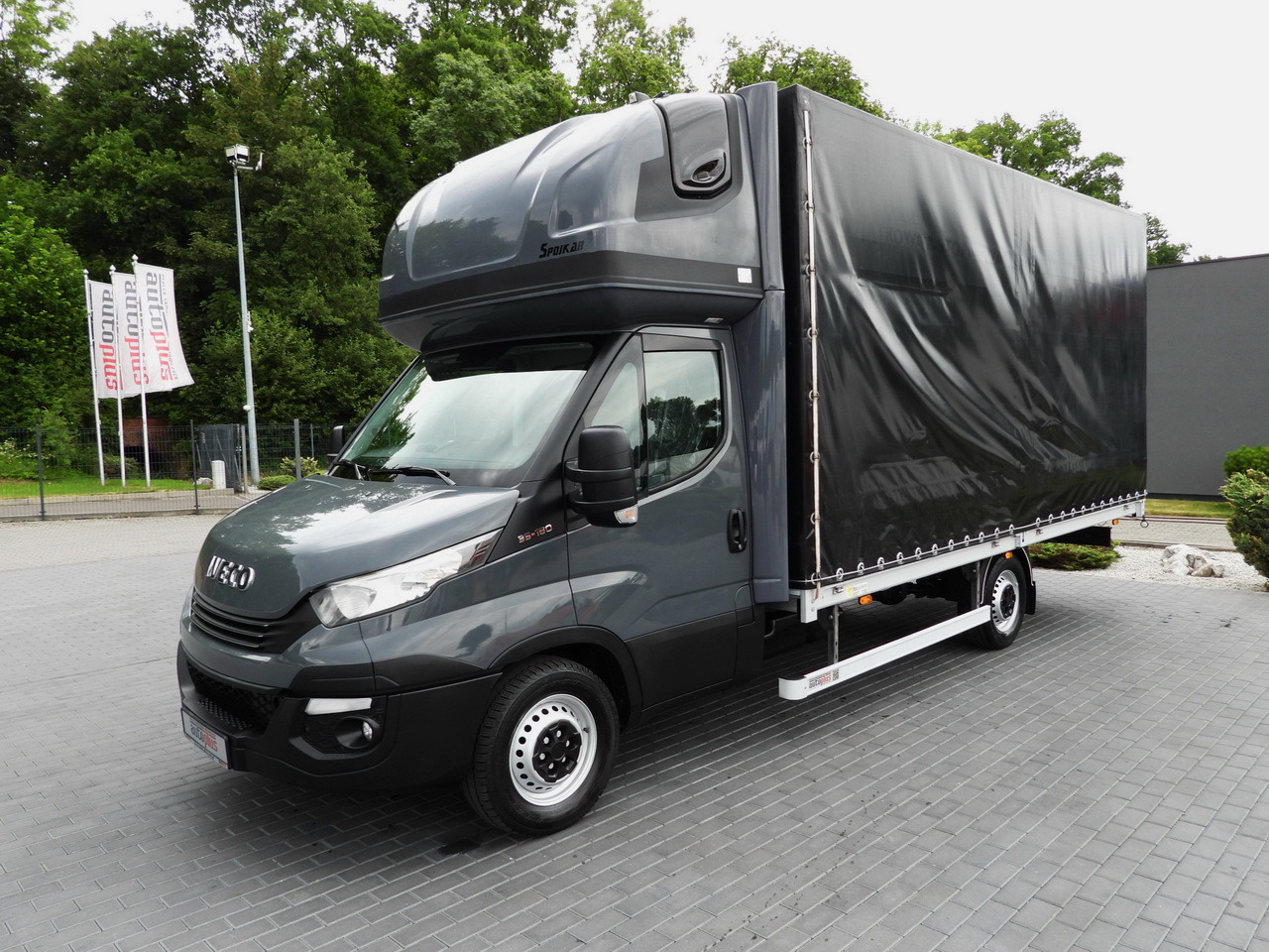 Dostavno vozilo sa ceradom IVECO DAILY 35S18 TARPAULIN 10 PALLETS WEBASTO CRUISE CONTROL PNEUMATICS AUTOMATIC TRANSMISSION HI-MATIC AIR CONDITIONING  180HP: slika 6