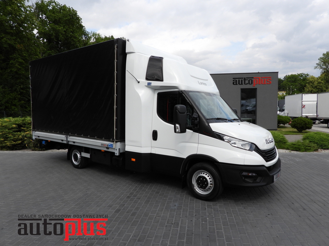 IVECO DAILY 35S18 TARPAULIN LIFT 10 PALLETS WEBASTO CRUISE CONTROL PNEUMATICS AIR CONDITIONING 180HP - Dostavno vozilo sa ceradom: slika 1 IVECO DAILY 35S18 TARPAULIN LIFT 10 PALLETS WEBASTO CRUISE CONTROL PNEUMATICS AIR CONDITIONING 180HP - Dostavno vozilo sa ceradom: slika 1