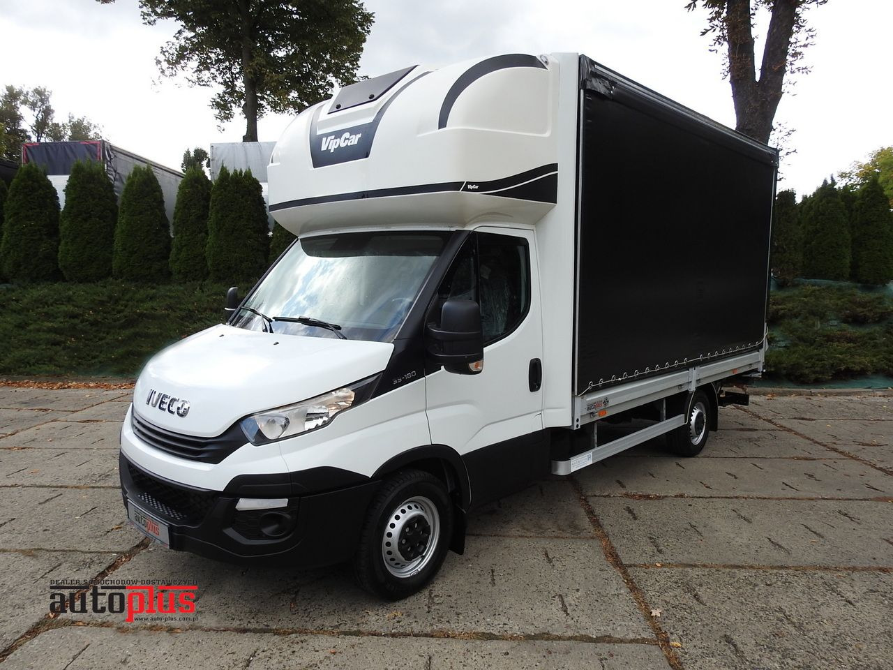 IVECO DAILY 35S18 TARPAULIN LIFT 8 PALLETS CRUISE CONTROL AIR CONDITIONING 180HP - Dostavno vozilo sa ceradom: slika 1 IVECO DAILY 35S18 TARPAULIN LIFT 8 PALLETS CRUISE CONTROL AIR CONDITIONING 180HP - Dostavno vozilo sa ceradom: slika 1
