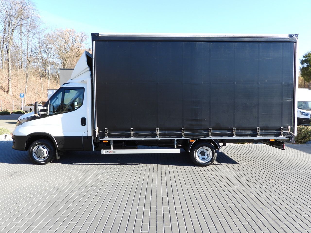 Lizing IVECO DAILY 50C17 TARPAULIN 10 PALLETS CRUISE CONTROL TWIN WHEELS AIR CONDITIONING  180HP IVECO DAILY 50C17 TARPAULIN 10 PALLETS CRUISE CONTROL TWIN WHEELS AIR CONDITIONING  180HP: slika 9