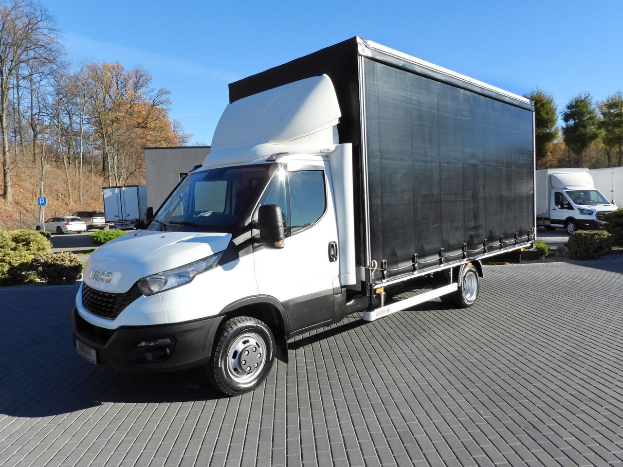 Lizing IVECO DAILY 50C17 TARPAULIN 10 PALLETS CRUISE CONTROL TWIN WHEELS AIR CONDITIONING  180HP IVECO DAILY 50C17 TARPAULIN 10 PALLETS CRUISE CONTROL TWIN WHEELS AIR CONDITIONING  180HP: slika 18