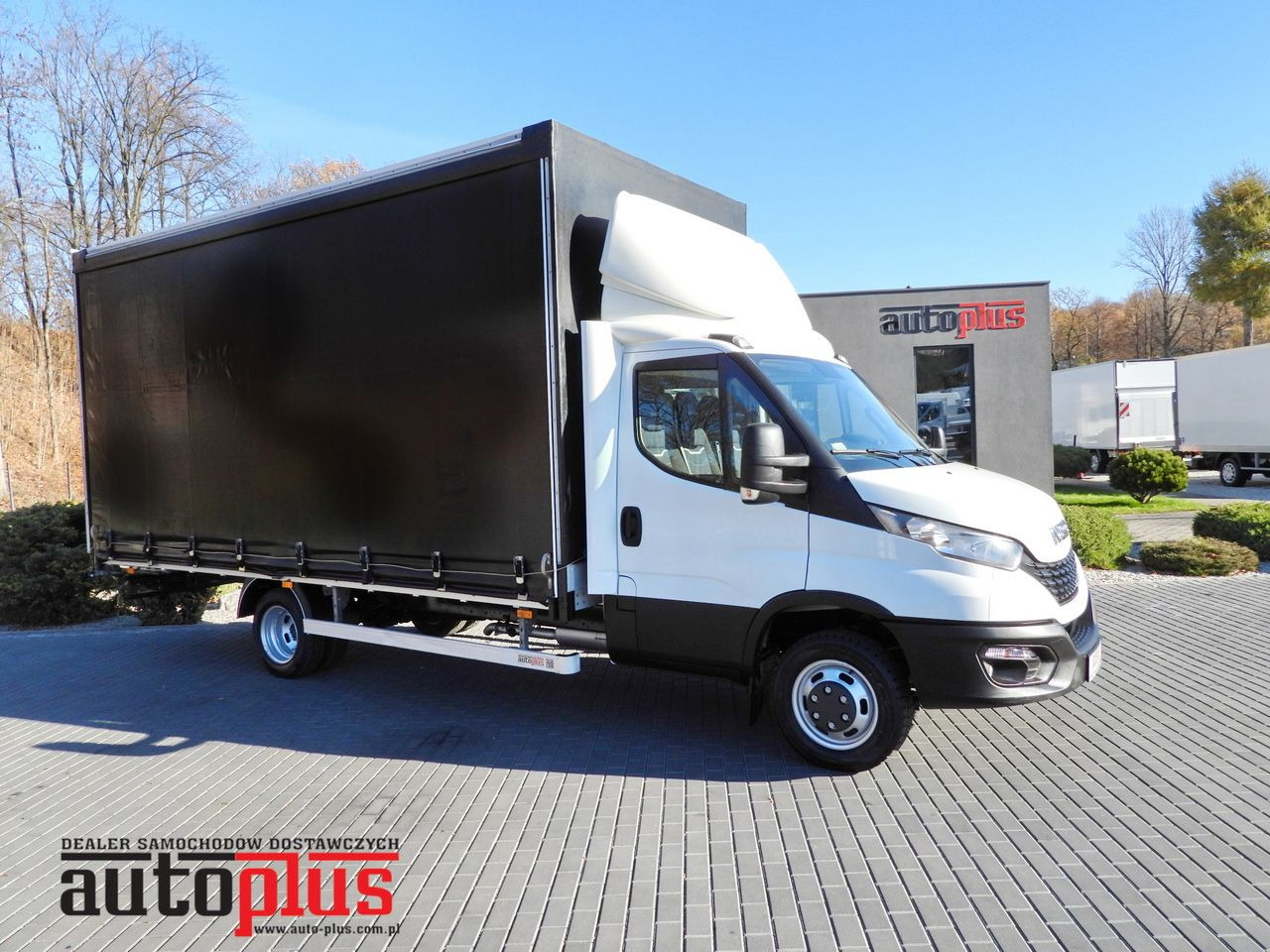IVECO DAILY 50C17 TARPAULIN 10 PALLETS CRUISE CONTROL TWIN WHEELS AIR CONDITIONING 180HP - Dostavno vozilo sa ceradom: slika 1 IVECO DAILY 50C17 TARPAULIN 10 PALLETS CRUISE CONTROL TWIN WHEELS AIR CONDITIONING 180HP - Dostavno vozilo sa ceradom: slika 1
