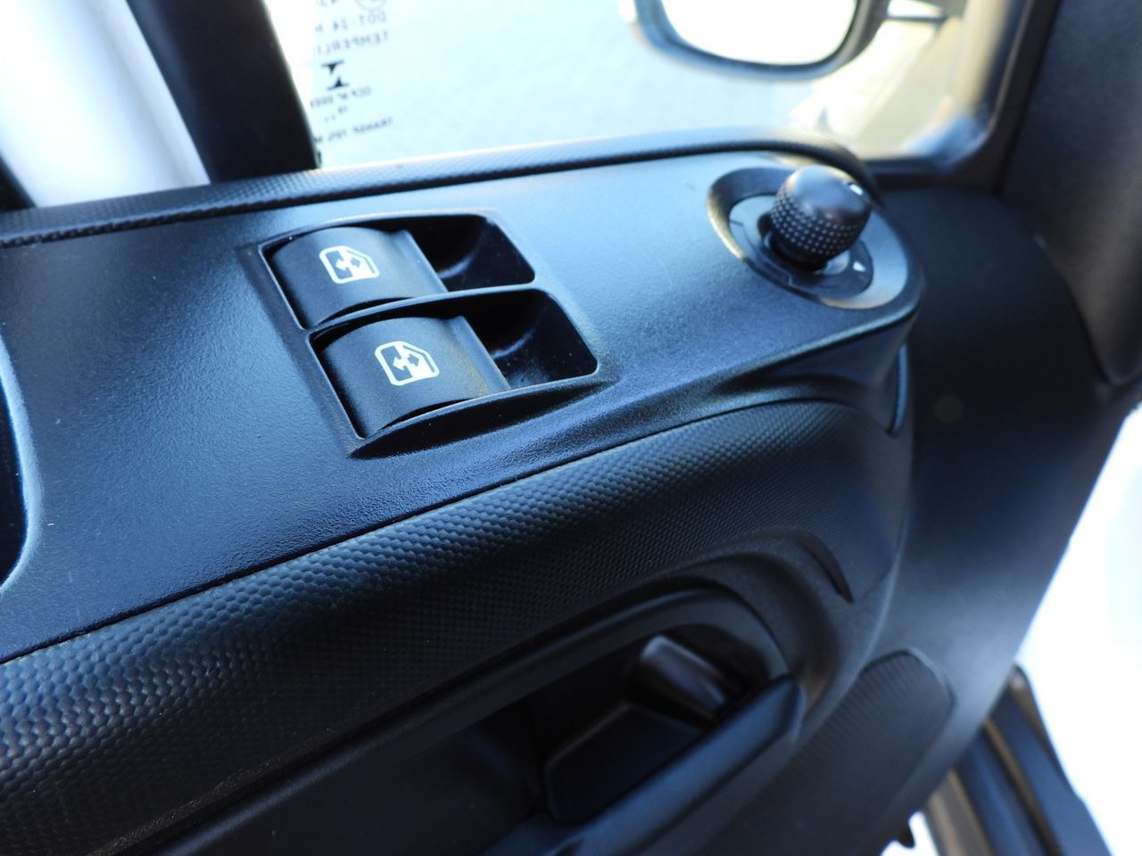 Lizing IVECO DAILY 50C17 TARPAULIN 10 PALLETS CRUISE CONTROL TWIN WHEELS AIR CONDITIONING  180HP IVECO DAILY 50C17 TARPAULIN 10 PALLETS CRUISE CONTROL TWIN WHEELS AIR CONDITIONING  180HP: slika 28