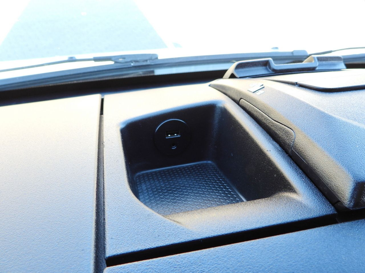 Lizing IVECO DAILY 50C17 TARPAULIN 10 PALLETS CRUISE CONTROL TWIN WHEELS AIR CONDITIONING  180HP IVECO DAILY 50C17 TARPAULIN 10 PALLETS CRUISE CONTROL TWIN WHEELS AIR CONDITIONING  180HP: slika 39