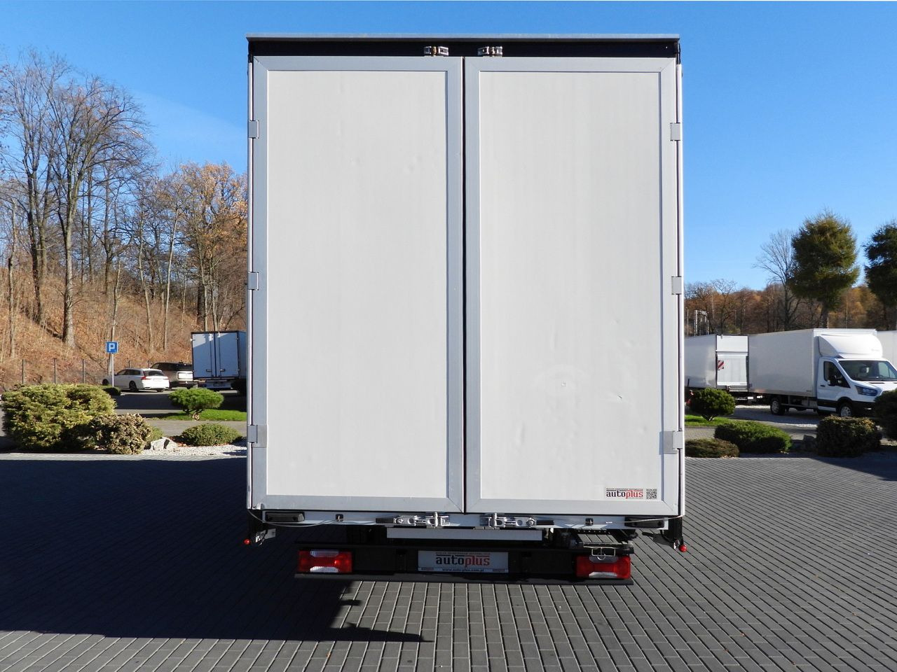 Lizing IVECO DAILY 50C17 TARPAULIN 10 PALLETS CRUISE CONTROL TWIN WHEELS AIR CONDITIONING  180HP IVECO DAILY 50C17 TARPAULIN 10 PALLETS CRUISE CONTROL TWIN WHEELS AIR CONDITIONING  180HP: slika 11