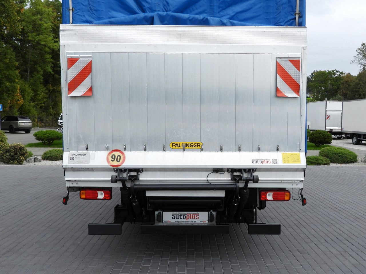 Kamion sa ceradom IVECO DAILY 72C18 TARPAULIN LIFT 14 PALLETS WEBASTO CRUISE CONTROL LED LIGHTS TWIN WHEELS AIR CONDITIONING  180HP: slika 13