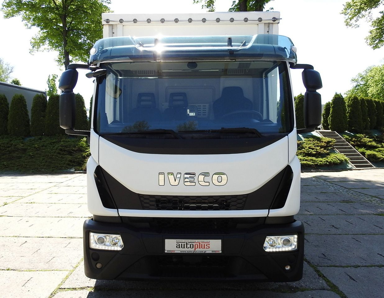 IVECO EUROCARGO 120 - 220 TARPAULIN LIFT 20 PALLETS LED LIGHTS AUTOMATIC TRANSMISSION HI-MATIC TWIN WHEELS AIR CONDITIONING 220HP - Dostavno vozilo sa ceradom: slika 5 IVECO EUROCARGO 120 - 220 TARPAULIN LIFT 20 PALLETS LED LIGHTS AUTOMATIC TRANSMISSION HI-MATIC TWIN WHEELS AIR CONDITIONING 220HP - Dostavno vozilo sa ceradom: slika 5