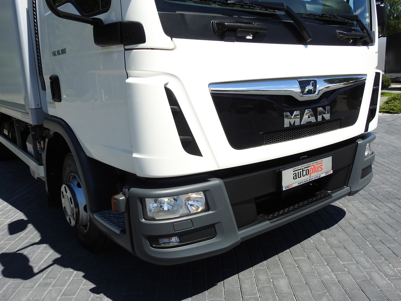 Hladnjača MAN TGL 10.180 REGRIGERATOR BOX -20*C 11 PALLETS POWER SUPPLY 230V AIR CONDITIONING PNEUMATICS TWIN WHEELS  180HP: slika 19