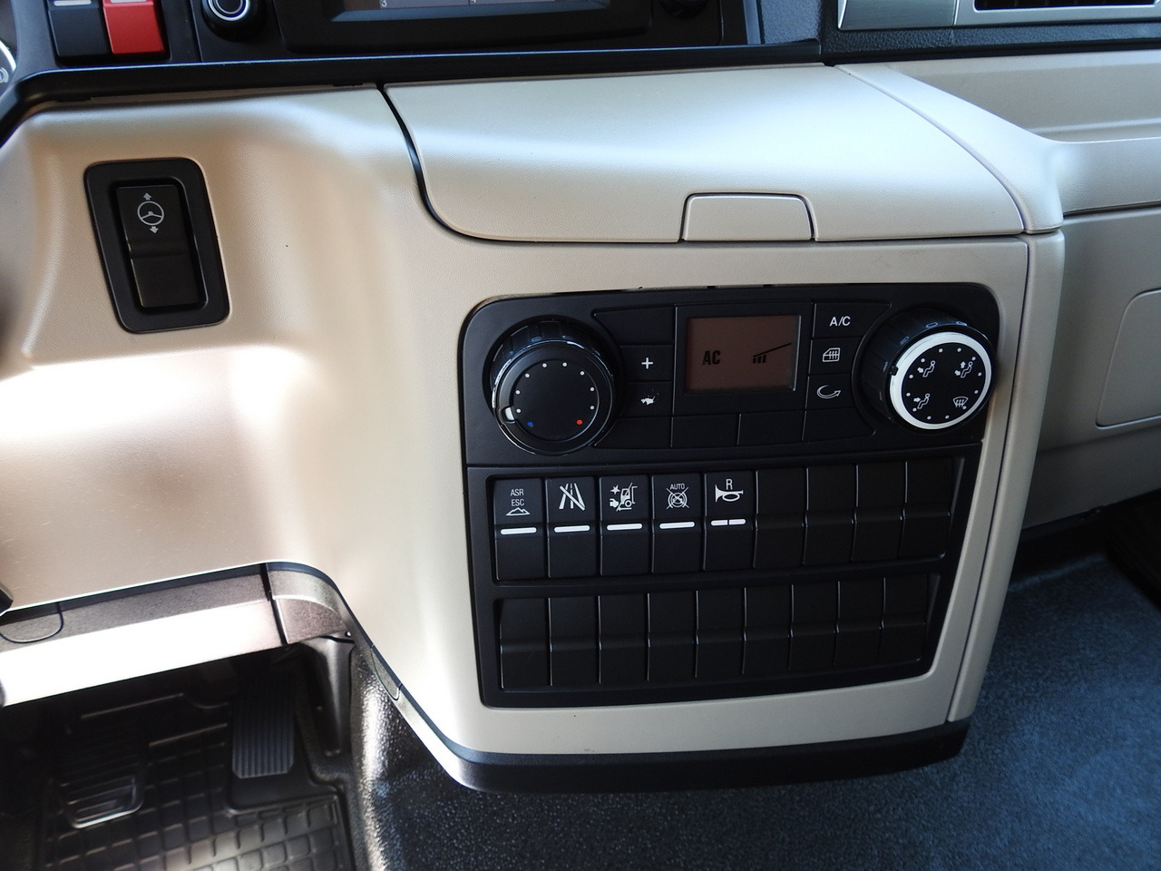 Hladnjača MAN TGL 10.180 REGRIGERATOR BOX -20*C 11 PALLETS POWER SUPPLY 230V AIR CONDITIONING PNEUMATICS TWIN WHEELS  180HP: slika 40