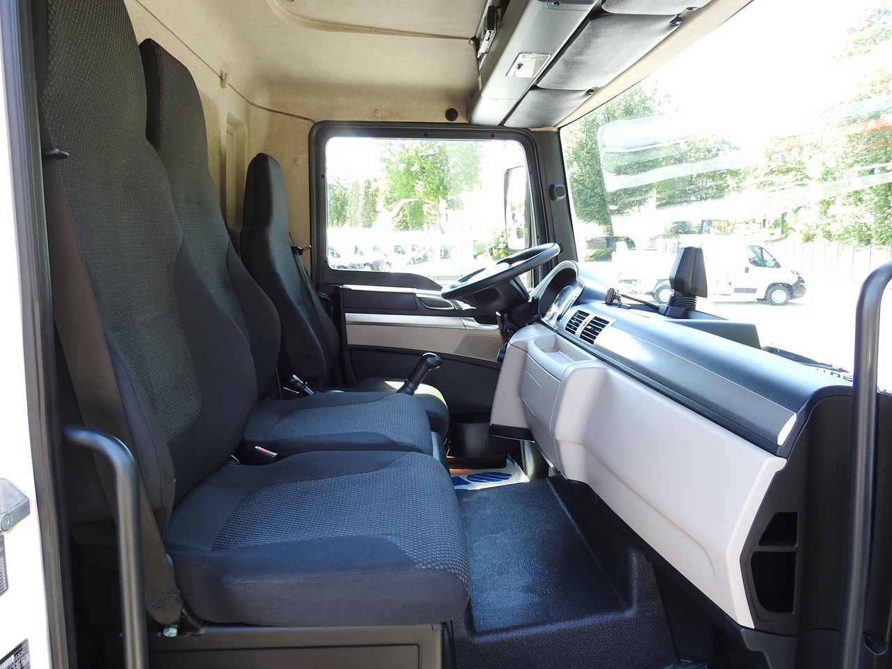 Hladnjača MAN TGL 10.180 REGRIGERATOR BOX -20*C 11 PALLETS POWER SUPPLY 230V AIR CONDITIONING PNEUMATICS TWIN WHEELS  180HP: slika 43