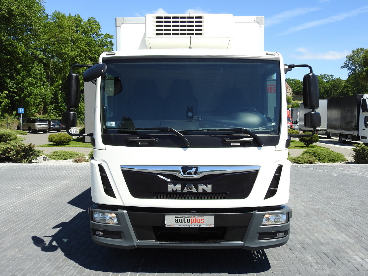 MAN TGL 10.180 REGRIGERATOR BOX -20*C 11 PALLETS POWER SUPPLY 230V AIR CONDITIONING PNEUMATICS TWIN WHEELS 180HP - Hladnjača: slika 5 MAN TGL 10.180 REGRIGERATOR BOX -20*C 11 PALLETS POWER SUPPLY 230V AIR CONDITIONING PNEUMATICS TWIN WHEELS 180HP - Hladnjača: slika 5