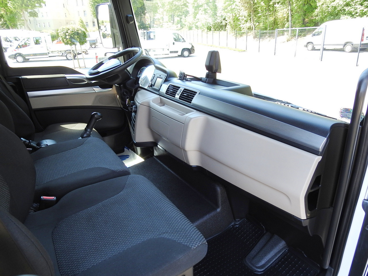 Hladnjača MAN TGL 10.180 REGRIGERATOR BOX -20*C 11 PALLETS POWER SUPPLY 230V AIR CONDITIONING PNEUMATICS TWIN WHEELS  180HP: slika 45