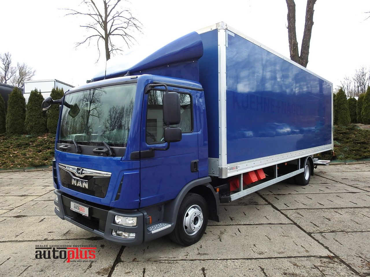 MAN TGL 12.220 BOX LIFT 18 PALLETS CRUISE CONTROLAIR CONDITIONING PNEUMATICS AUTOMATIC TWIN WHEELS 220HP - Dostavno vozilo sa zatvorenim sandukom: slika 1 MAN TGL 12.220 BOX LIFT 18 PALLETS CRUISE CONTROLAIR CONDITIONING PNEUMATICS AUTOMATIC TWIN WHEELS 220HP - Dostavno vozilo sa zatvorenim sandukom: slika 1