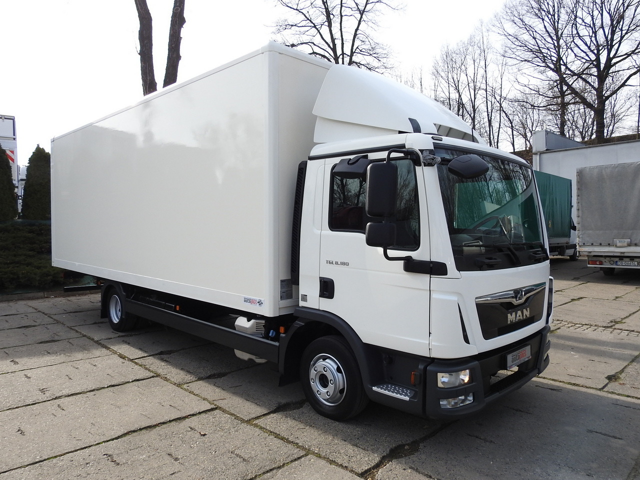 MAN TGL 8.18 BOX 16 PALLETS CRUISE CONTROL TWIN WHEELS 180HP - Dostavno vozilo sa zatvorenim sandukom: slika 4 MAN TGL 8.18 BOX 16 PALLETS CRUISE CONTROL TWIN WHEELS 180HP - Dostavno vozilo sa zatvorenim sandukom: slika 4