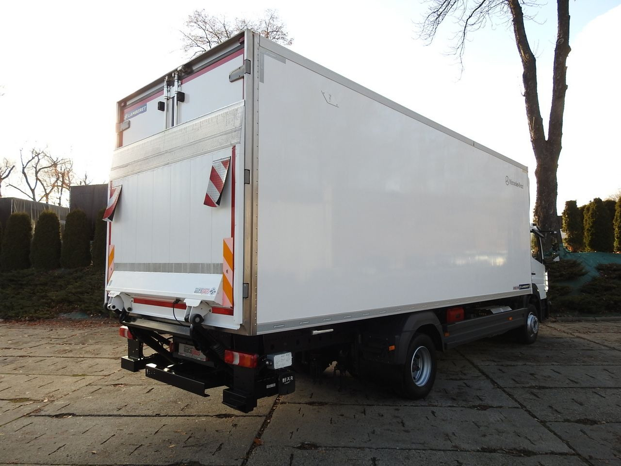MERCEDES ATEGO 12.24 REGRIGERATOR BOX -10*C LIFT 16 PALLETS HEATING FUNCTION WEBASTO CRUISE CONTROL PNEUMATICS AIR CONDITIONING 240HP - Hladnjača: slika 3 MERCEDES ATEGO 12.24 REGRIGERATOR BOX -10*C LIFT 16 PALLETS HEATING FUNCTION WEBASTO CRUISE CONTROL PNEUMATICS AIR CONDITIONING 240HP - Hladnjača: slika 3